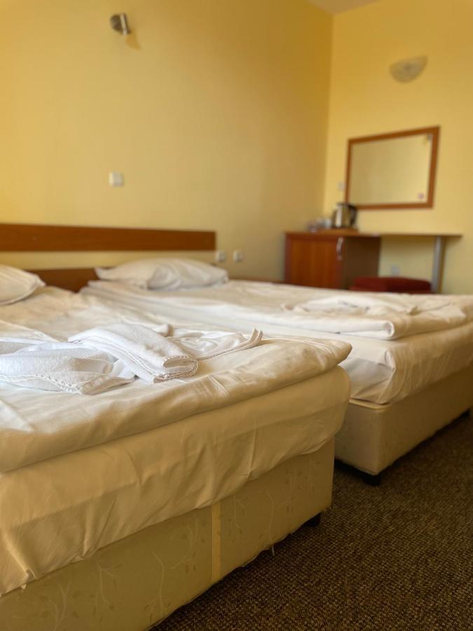 Family Hotel Deykin Napospart Kültér fotó