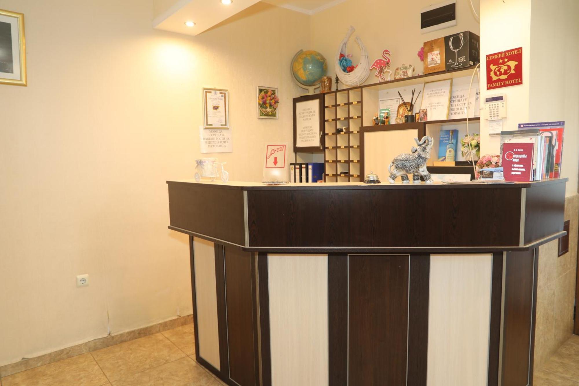 Family Hotel Deykin Napospart Kültér fotó