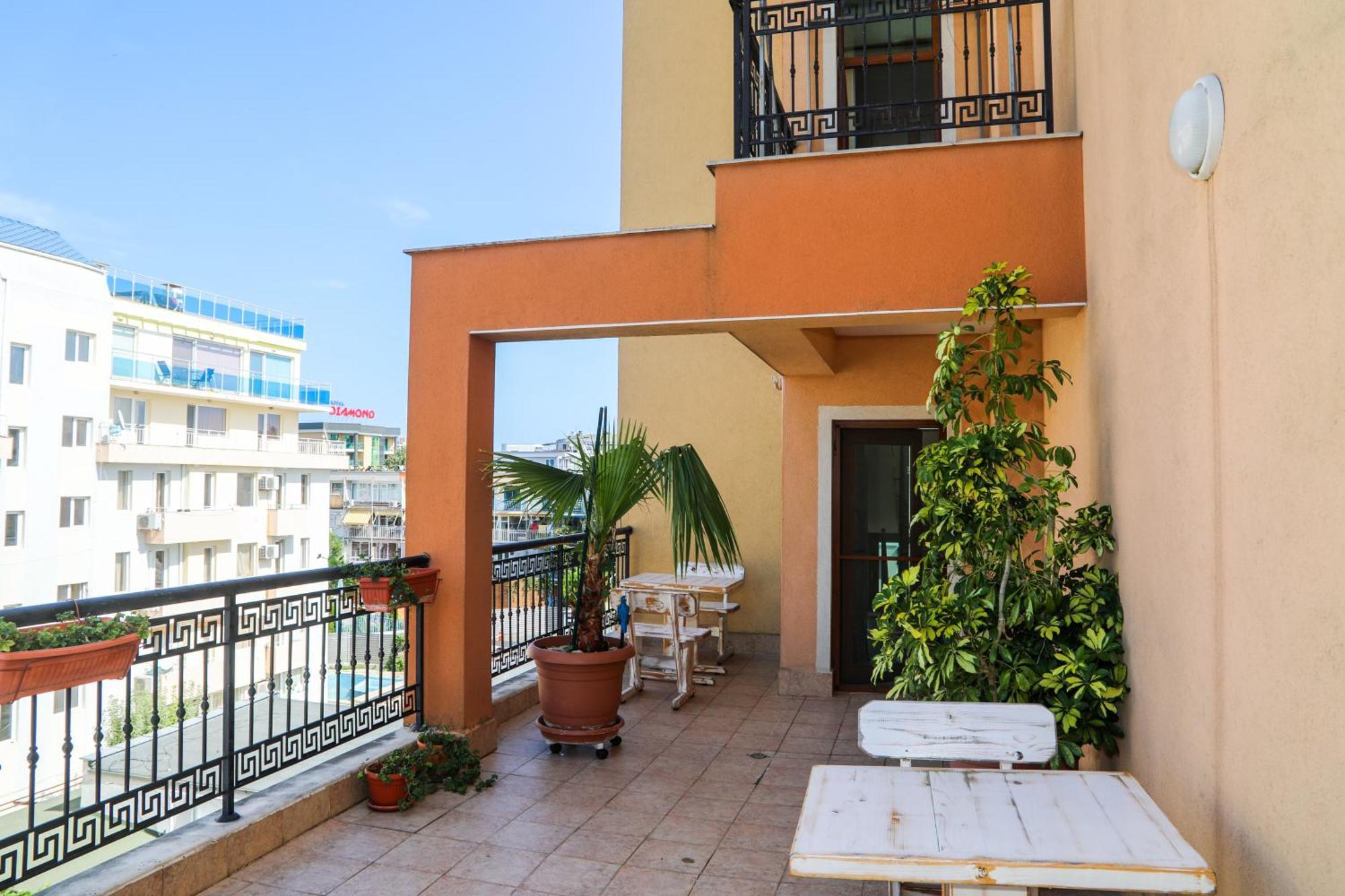 Family Hotel Deykin Napospart Kültér fotó