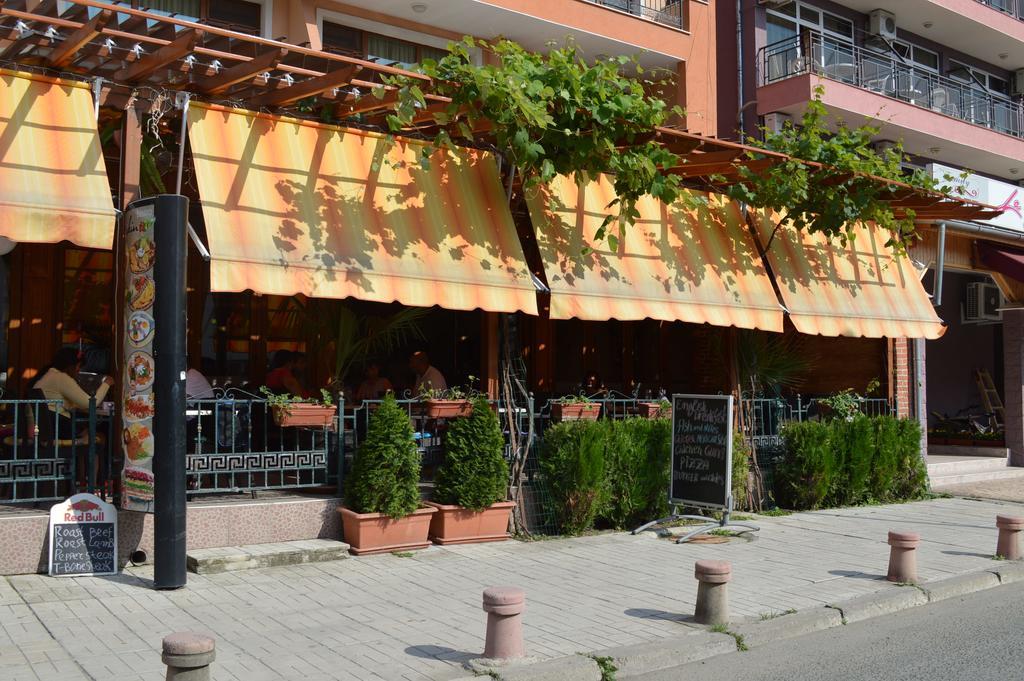 Family Hotel Deykin Napospart Kültér fotó